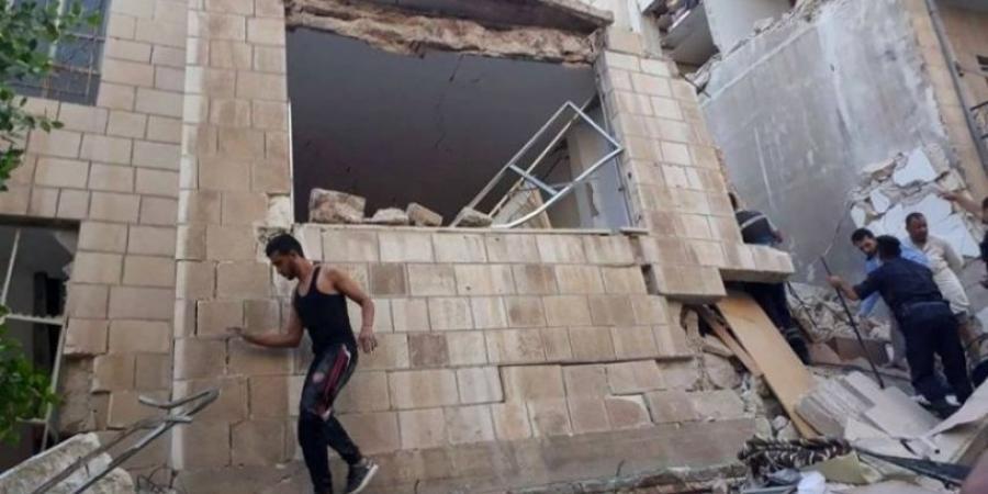 مواطن يلقي نفسه من الطابق الثاني بنابلس