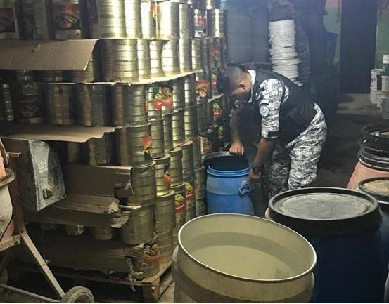 ضبط اكثر من 51 طن مواد غذائية فاسدة بالخليل