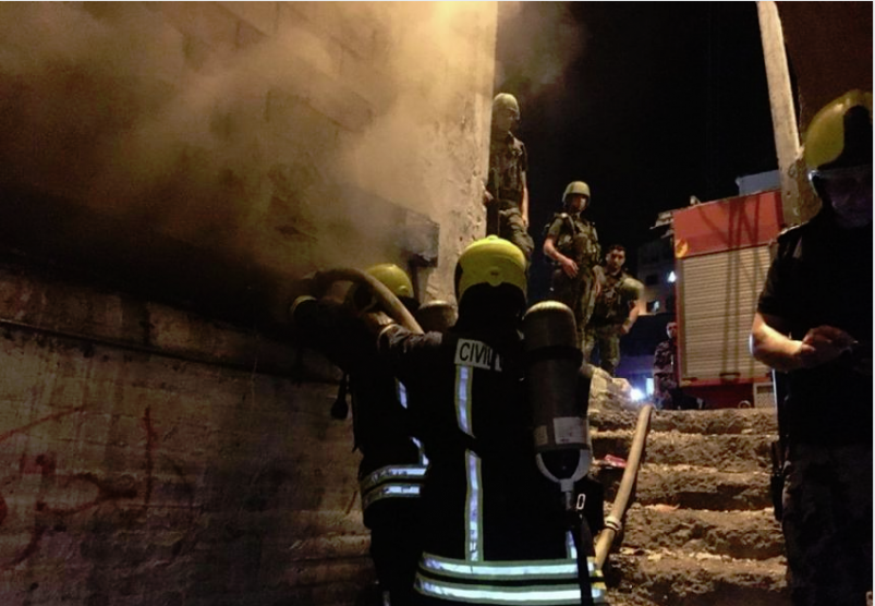 حرائق انتقامية بعد وفاة شاب بشجار بمخيم بلاطة