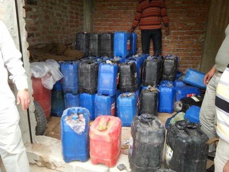 ضبط كمية وقود كبيرة وإغلاق 5 محطات بيع عشوئية بحزما