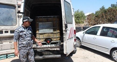 ضبط سولار مهرب ودخان ممنوع من التداول في حزما شرق القدس