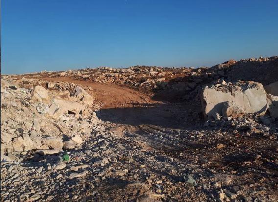 بريجية لشبكة وتر :مستوطنون يشقون طريق استيطاني في منطقة خلة النحلة جنوب بيت لحم