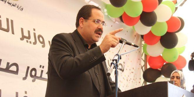 صيدم يفتتح ثلاث مدارس في الخليل ويعلن عن افتتاح المزيد قريباً