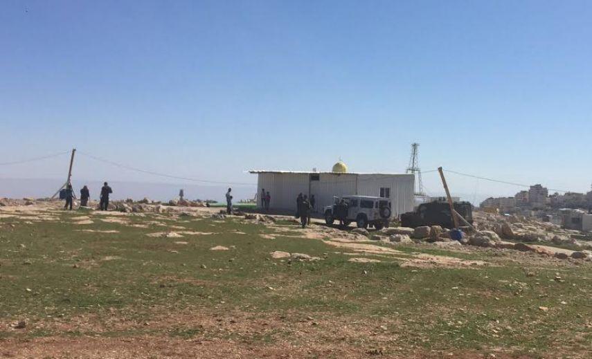 الاحتلال يفكك 