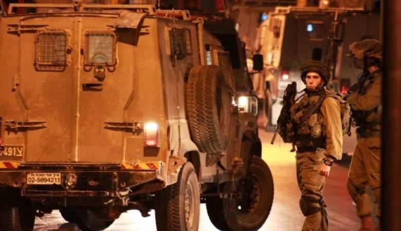 الاحتلال يعتقل 17 مواطنا من الضفة والقدس