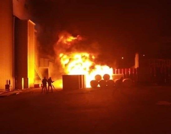 اصابة 13 عاملا جراء اشتعال نيران بمصنع في الخليل