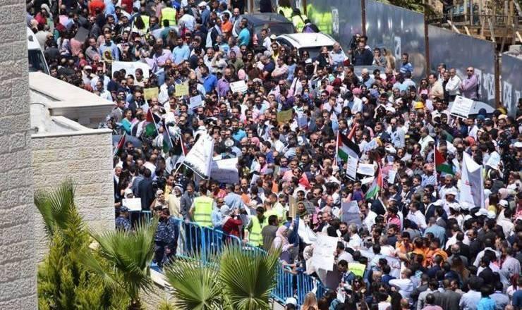 أبو شهلا يعلن انطلاق جولات الحوار لتعديل قانون الضمان