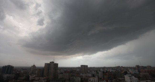 الطقس: انخفاض على درجات الحرارة وأمطار مصحوبة بعوصف رعدية مساء