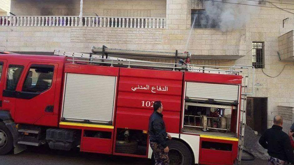 دفاع مدني بيت لحم يخمد حريقاً بمحل ومركبة 