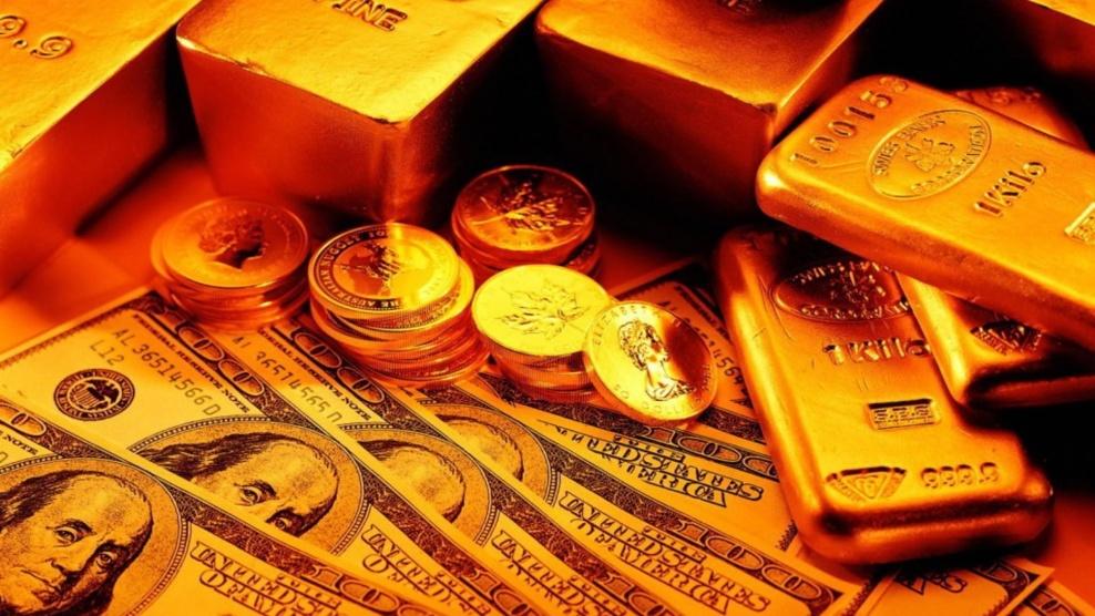 الذهب يهبط مع صعود الدولار