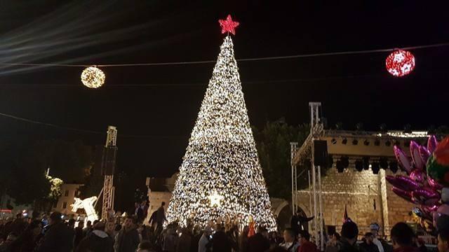 بيت لحم: تواصل الاستعدادات لإضاءة شجرة الميلاد