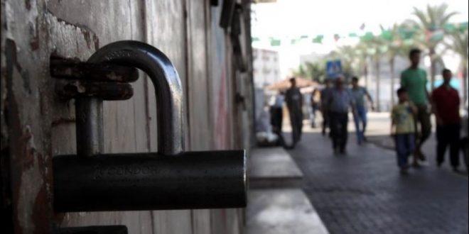 اضراب وحداد عام على ارواح الشهداء في  الخليل 