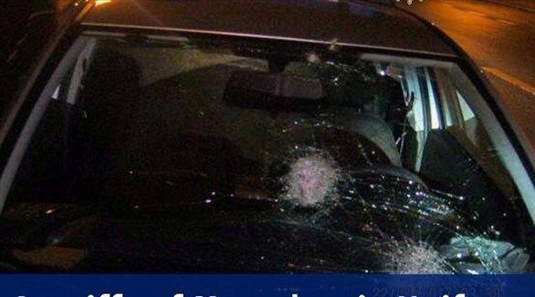 مستوطنون يرشقون مركبات المواطنين بالحجارة والزجاجات الفارغة شرق الخليل
