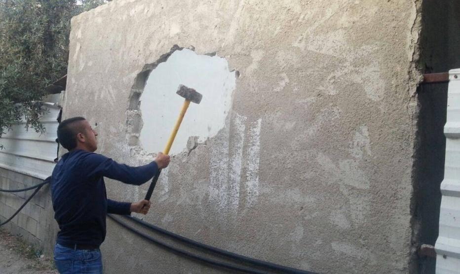 الاحتلال يجبر مواطنا مقدسيا على هدم منزله في سلوان