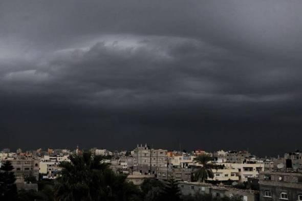 حالة الطقس: أجواء باردة إلى شديدة البرودة واستمرار تساقط الأمطار على فترات