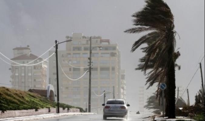منخفض جوي مصحوب بكتلة هوائية شديدة البرودة