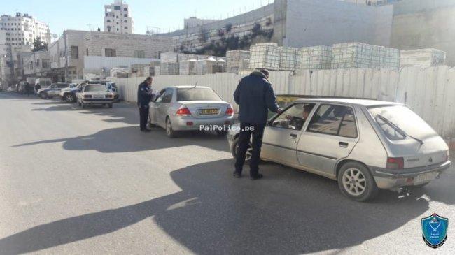 ضبط 5 مركبات خاصة تعمل على نقل المواطنين مقابل أجر في الخليل