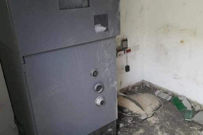 القبض على المشتبه بهم بسرقة الصراف الآلي بكفر نعمة