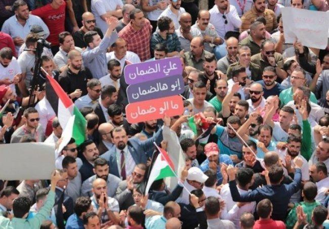 بالصوت : غدا اضراب شامل في الضفة احتجاجا على قانون الضمان الإجتماعي