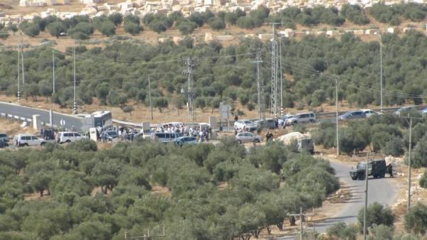 مستوطنون يغلقون المدخل الغربي لبلدة تقوع جنوب بيت لحم