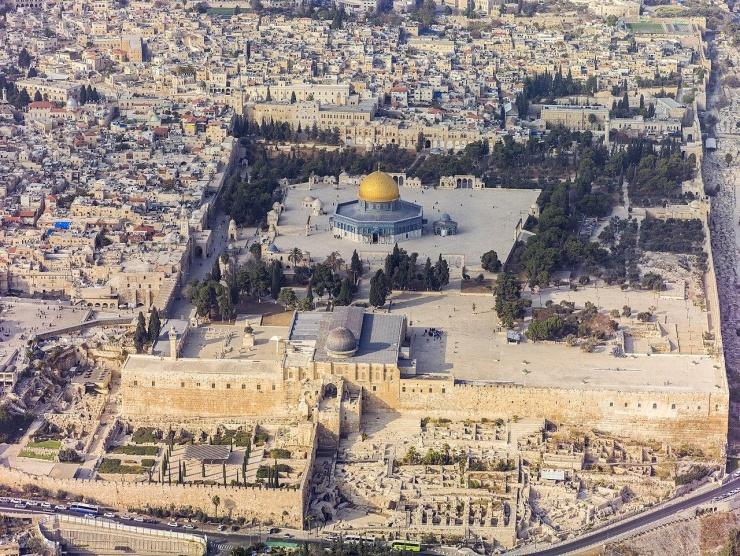 وقفة ومؤتمر بالقدس