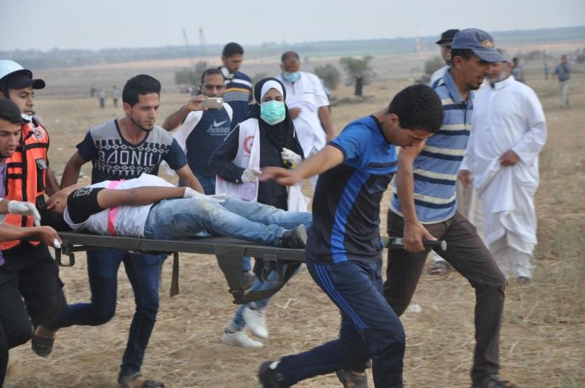 مركز: الاحتلال يُمعن بارتكاب مزيد من جرائم الحرب بحق الفلسطينيين