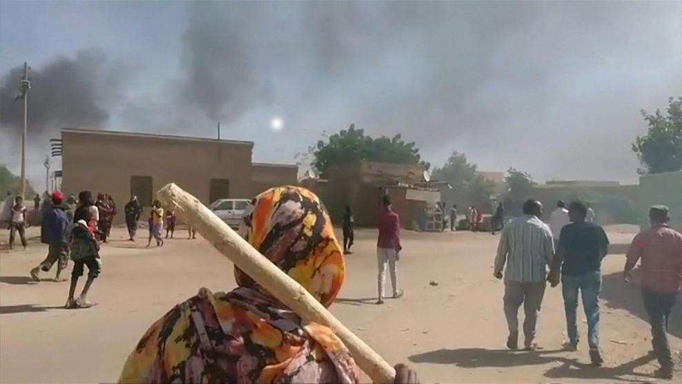 الأمن يتصدى لمظاهرات بالخرطوم ويعتقل قياديين معارضين