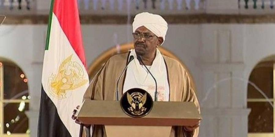 البشير يعلن حالة الطوارئ ويحل الحكومة