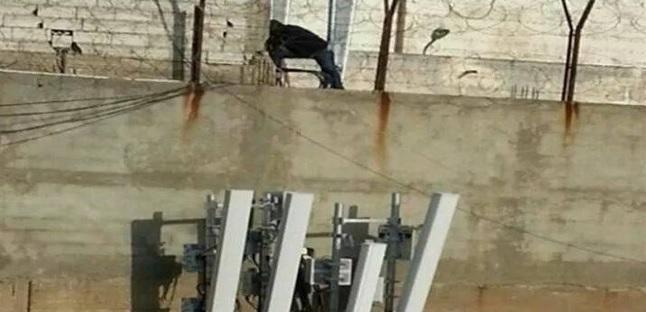 الأسرى يحتجون ضد نصب أجهزة التشويش