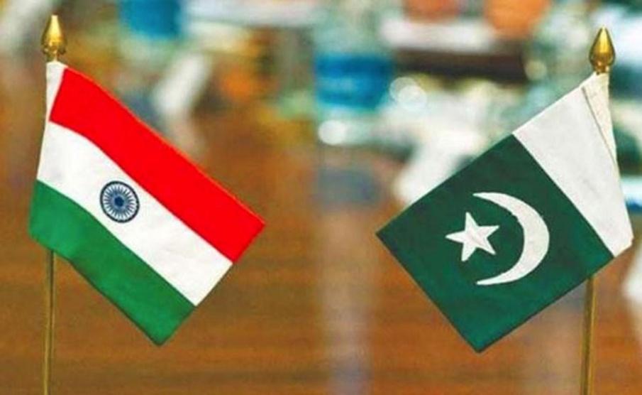 باكستان تسقط مقاتلتين هنديتين بكشمير وتأسر طيارًا