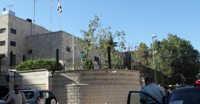 الشرطة تغلق محيط مكتب نتنياهو في القدس بسبب تظاهرة تطالبه بالاستقالة