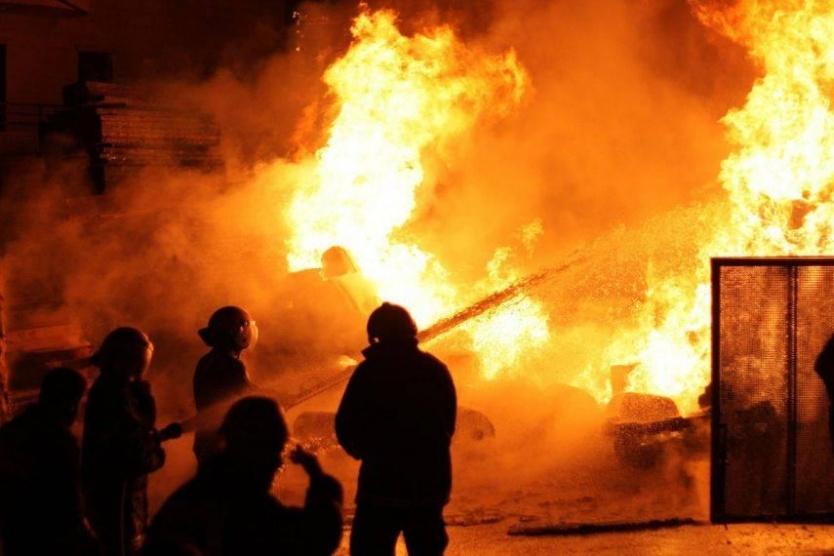 وفاة طفلة وإصابة شقيقيها بحريق بمنزلهم في الخليل