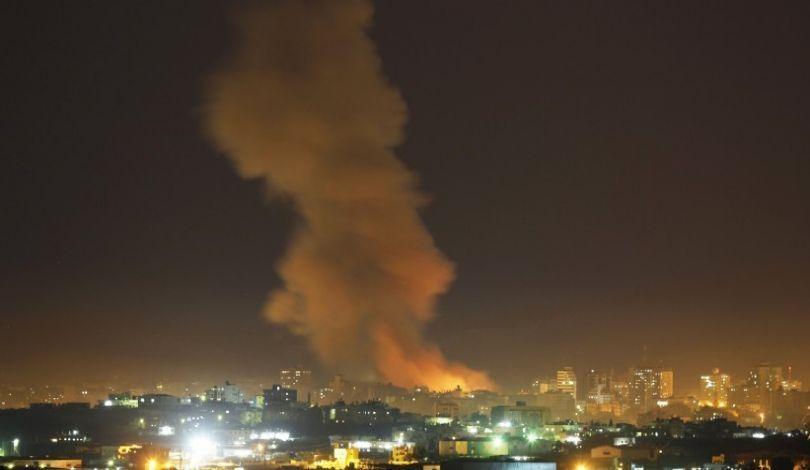الطيران الحربي الإسرائيلي يقصف موقعين في غزة دون إصابات