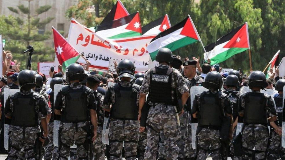 مجلس النواب الأردني يوصي بطرد السفير الإسرائيلي من عَمّان