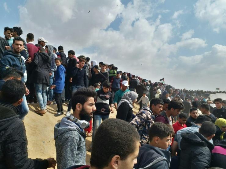 شهيدان و62 إصابة باعتداء قوات الاحتلال على المتظاهرين شرقي القطاع