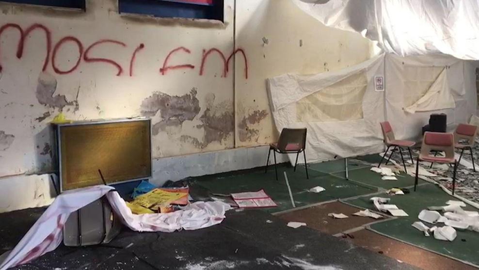  اعتداء على مدرسة إسلامية وتمزيق مصاحف