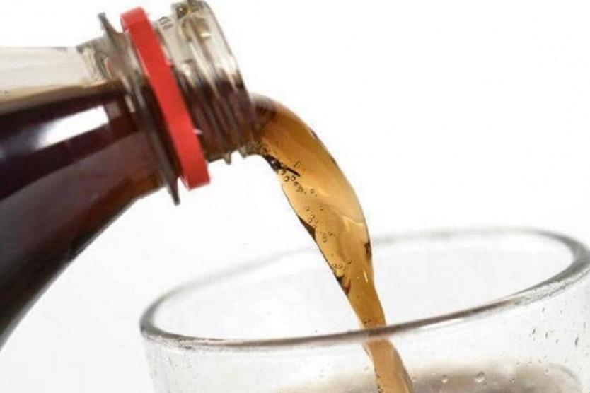 ماذا يحدث لجسدك بعد تناول المشروب الغازي؟