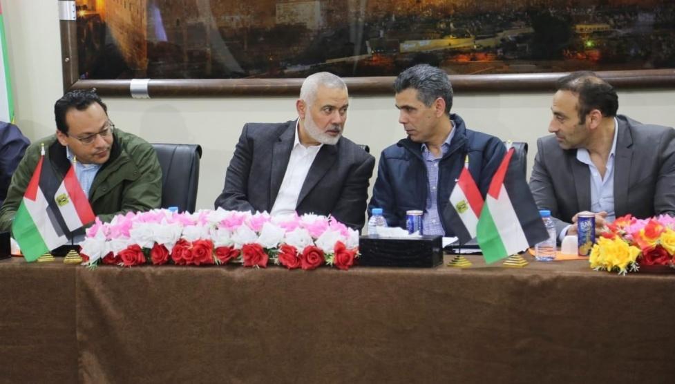 الوفد الأمني المصري يجتمع مع قيادة حماس وهيئة مسيرات العودة في غزة