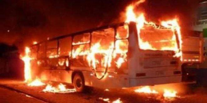 مصرع 20 شخصاً على الأقلّ باحتراق حافلة في البيرو