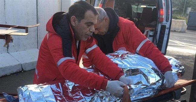 شهيد وإصابة 3 شبان في قلنديا