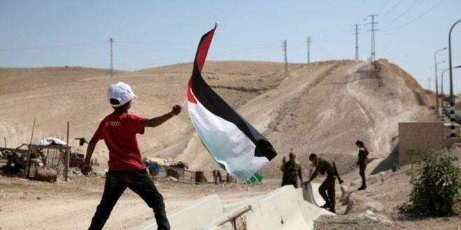 نتنياهو سيؤجل اخلاء الخان الاحمر لما بعد تشكيل الحكومة الجديدة 