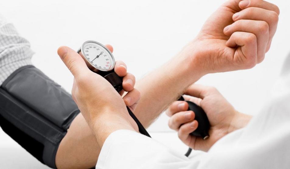 متى يتم علاج ارتفاع ضغط الدم بالأدوية؟