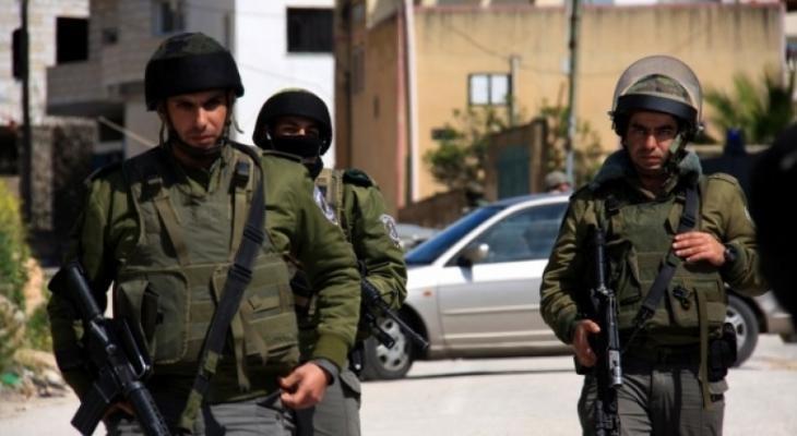 بالصوت : الاحتلال يقتحم بلدة بيت أمر شمال الخليل