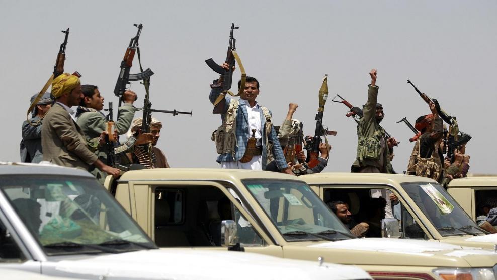 الحوثيون يعلنون السيطرة على 20 موقعا للجيش السعودي بنجران