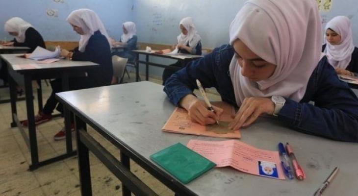 76 الف طالب يتوجهون لامتحان الثانوية العامة