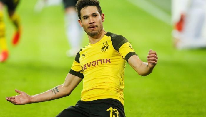 برشلونة يكثف جهوده لخطف صفقة زهيدة من دورتموند