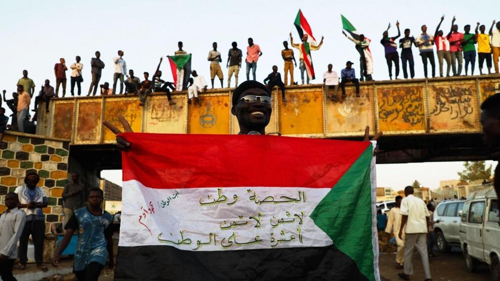 واشنطن تحذر من ليبيا أخرى بالسودان