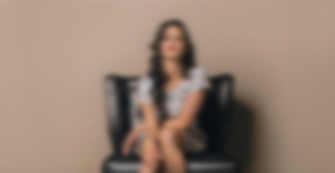 نجمة ستار اكاديمي ليان بزلميط بصور حصرية من كليب أغنية من بين الكل ، وهذا الموعد النهائي لطرحها.