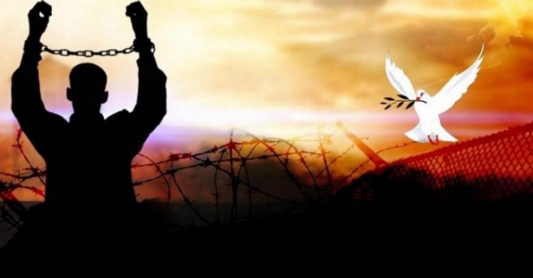 7 أسرى يواصلون إضرابهم المفتوح بسجون الاحتلال