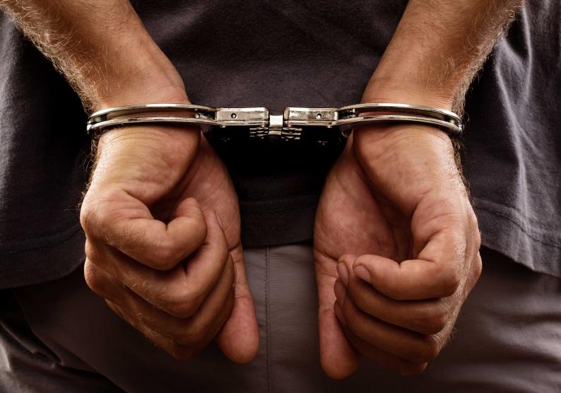القبض على مطلوب خطير هارب من العدالة بالخليل